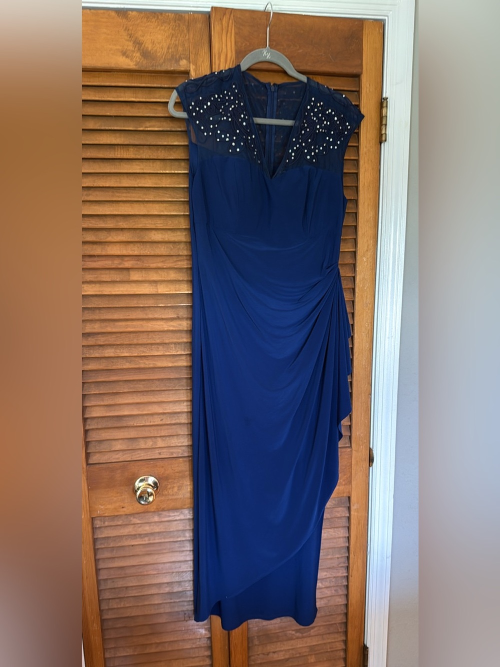 Elegant formal Alex Evenings 12P dark blue long gown with side slit. Worn once.